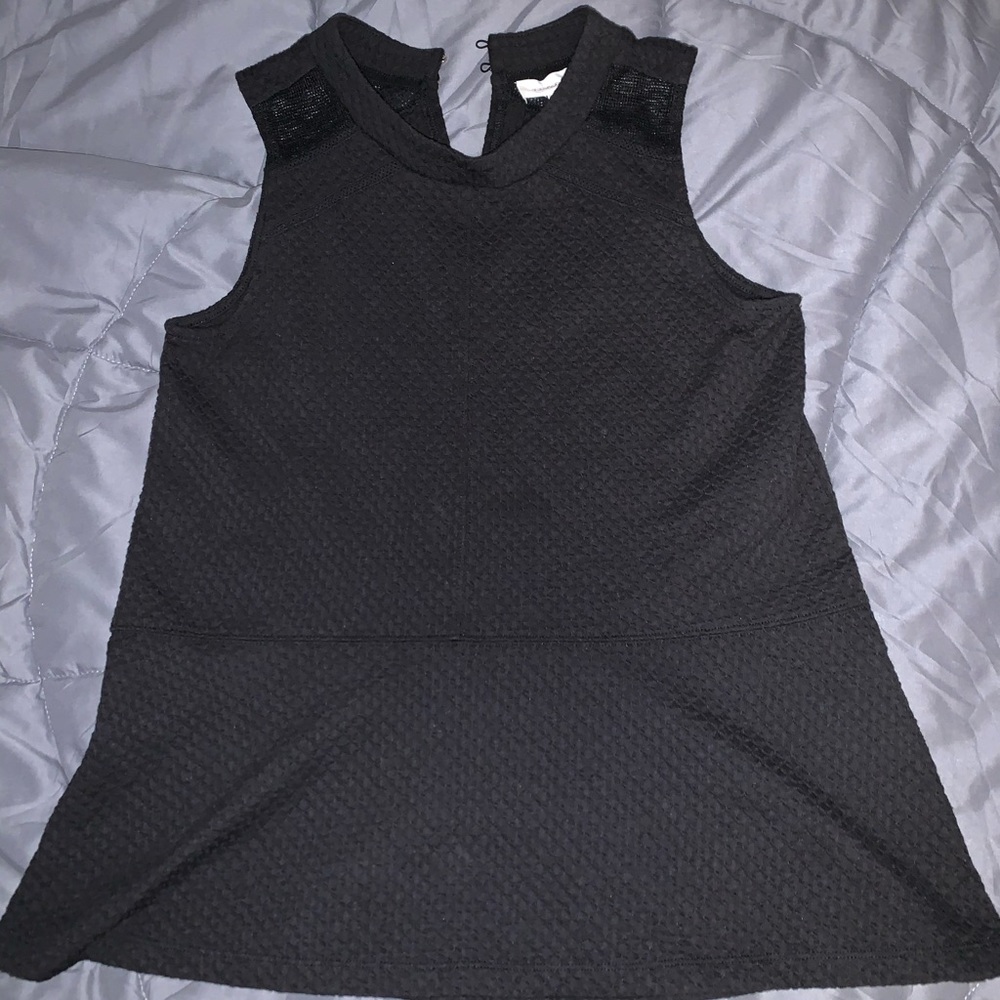 black deletta tank